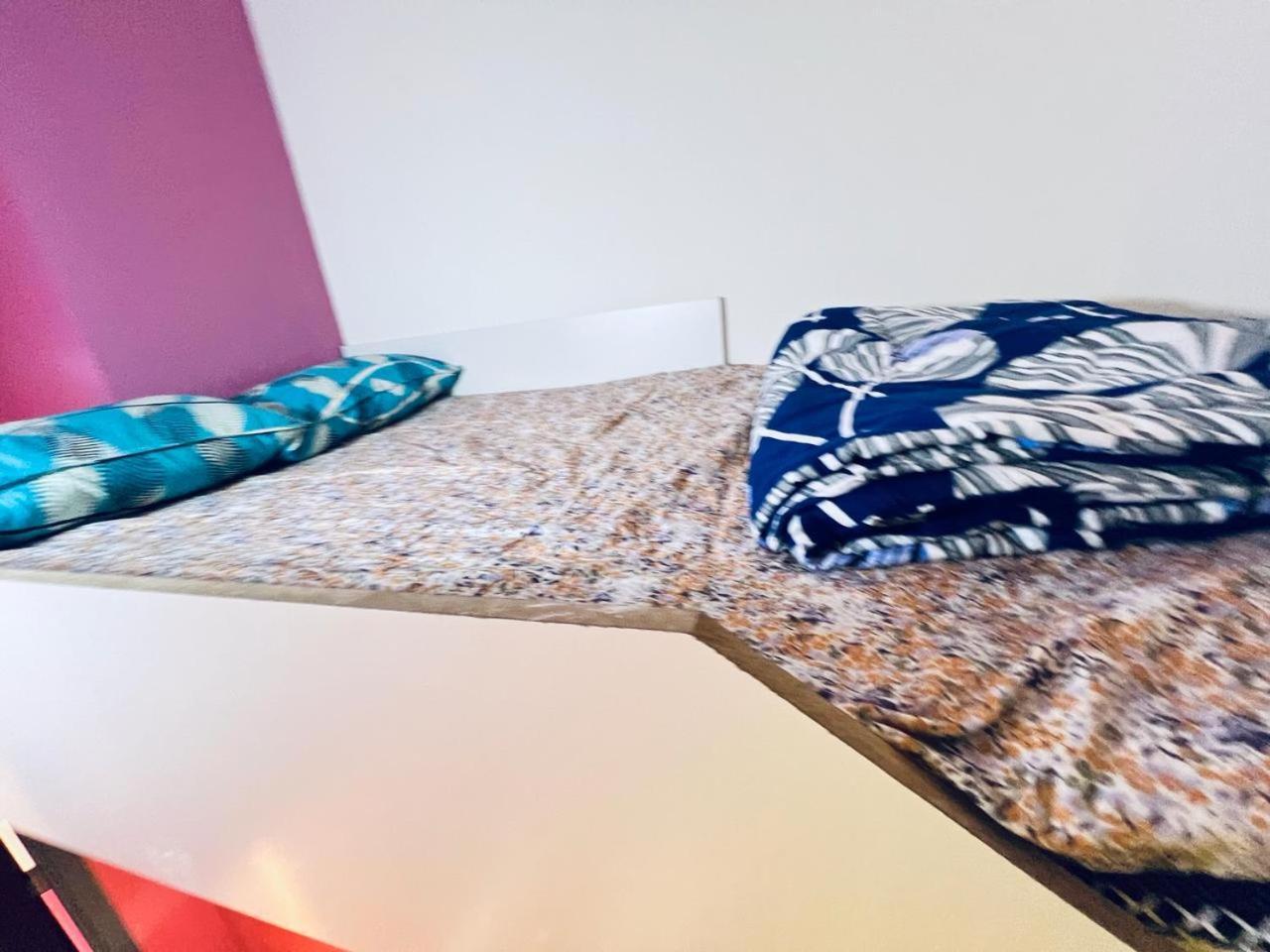 Moon Backpackers Burjman Exit 2, Family Partitions, Loft Partitions, Apartment Dubai Exterior photo